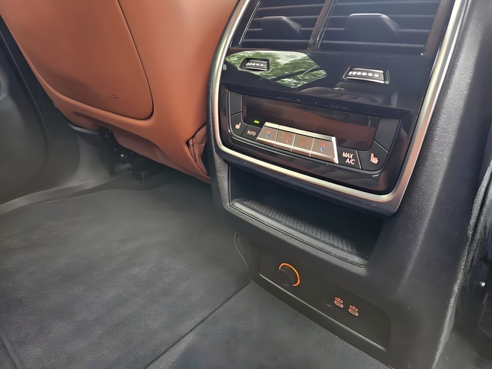 BMW X7 xDrive40i M-Sport - foto 19