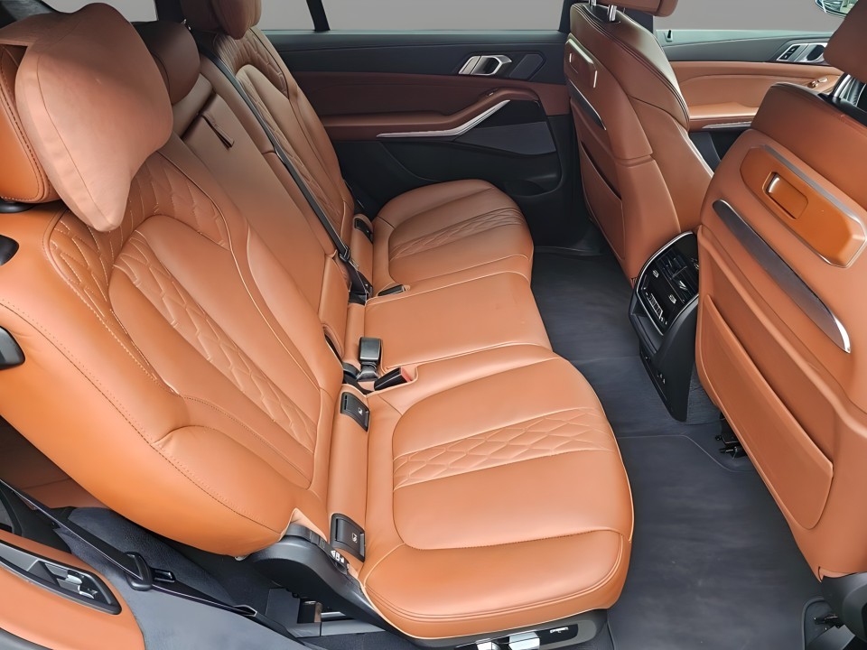 BMW X7 xDrive40i M-Sport - foto 12