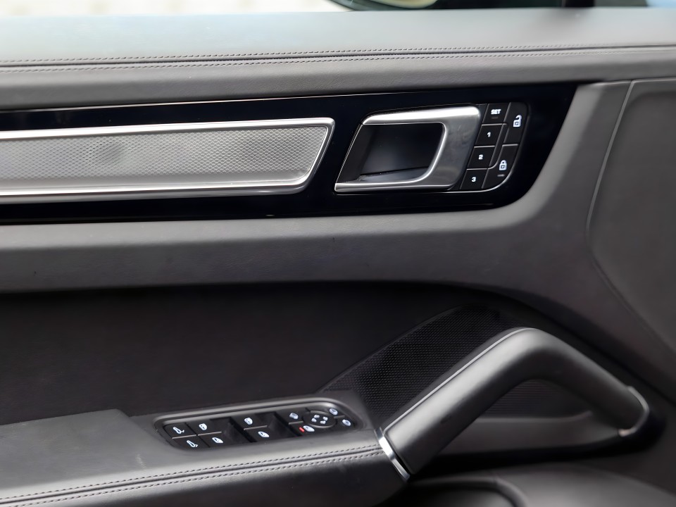 Porsche Cayenne Coupe S Platinum Edition - foto 21