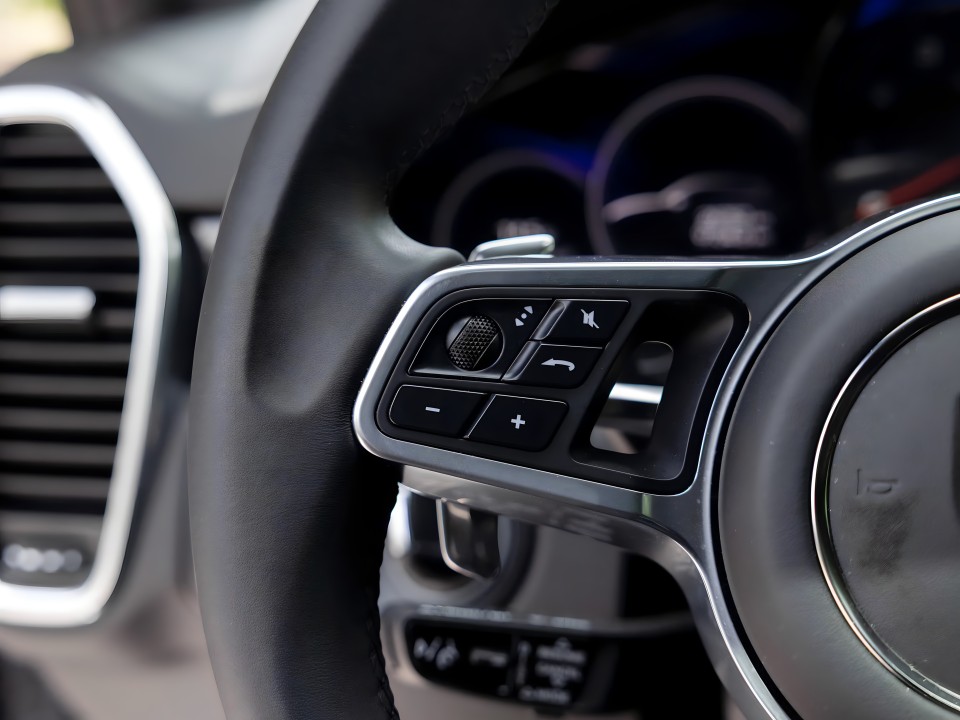 Porsche Cayenne Coupe S Platinum Edition - foto 11