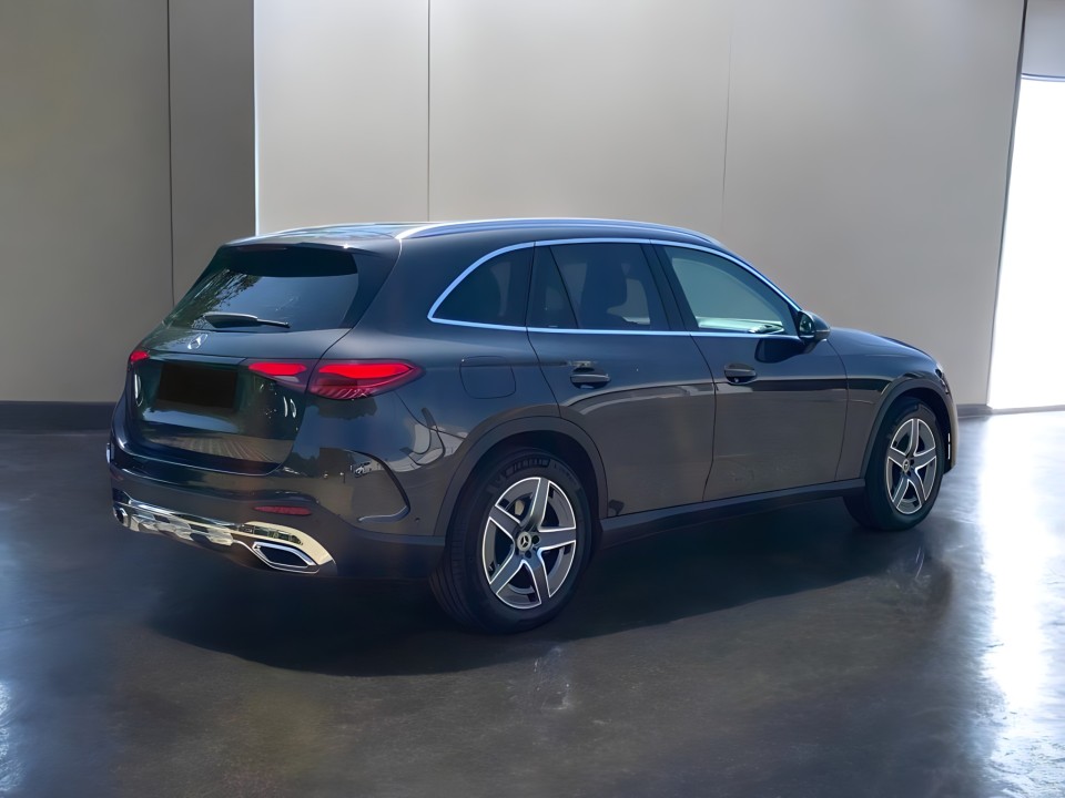 Mercedes-Benz GLC 200 4MATIC AMG Line (2)