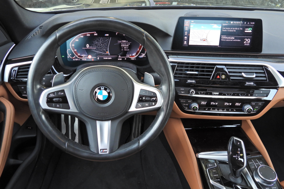 BMW Seria 5 520i High Executive M Sport automatic - foto 7