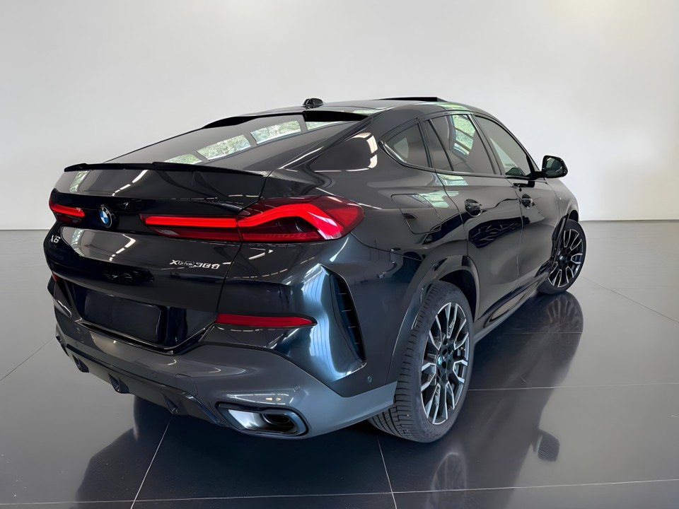 BMW X6 xDrive30d M-Sport (2)