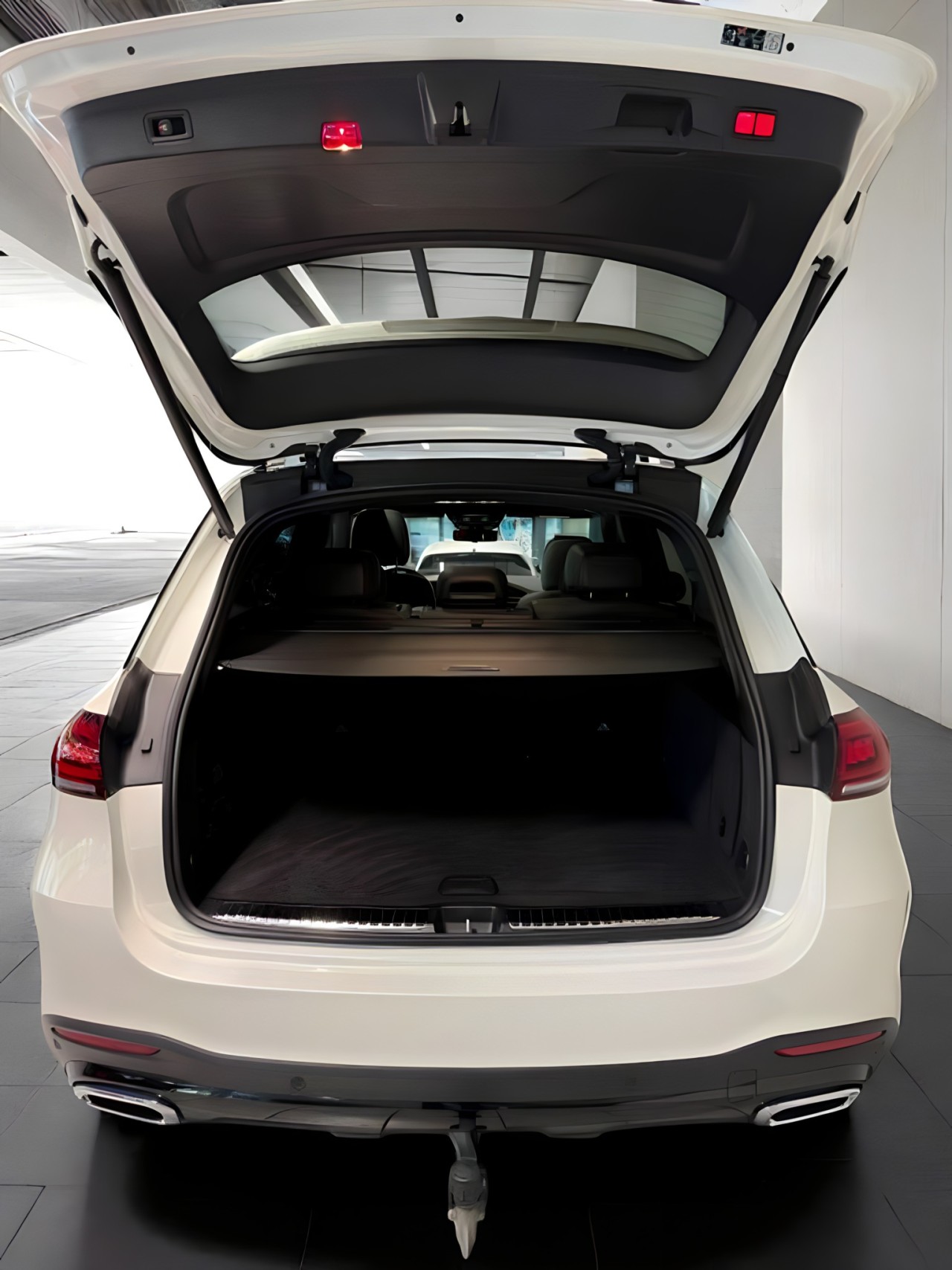 Mercedes-Benz GLE 400d 4MATIC AMG Line - foto 17