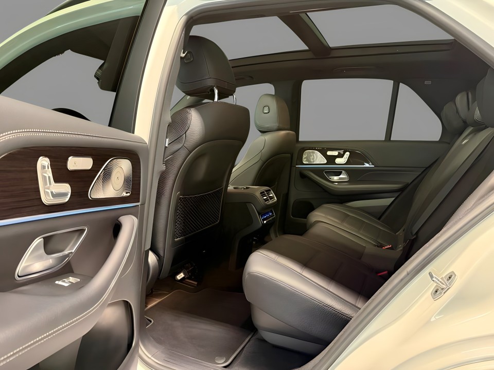 Mercedes-Benz GLE 400d 4MATIC AMG Line - foto 9