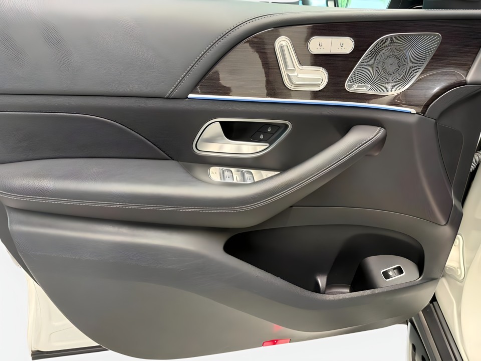 Mercedes-Benz GLE 400d 4MATIC AMG Line - foto 15