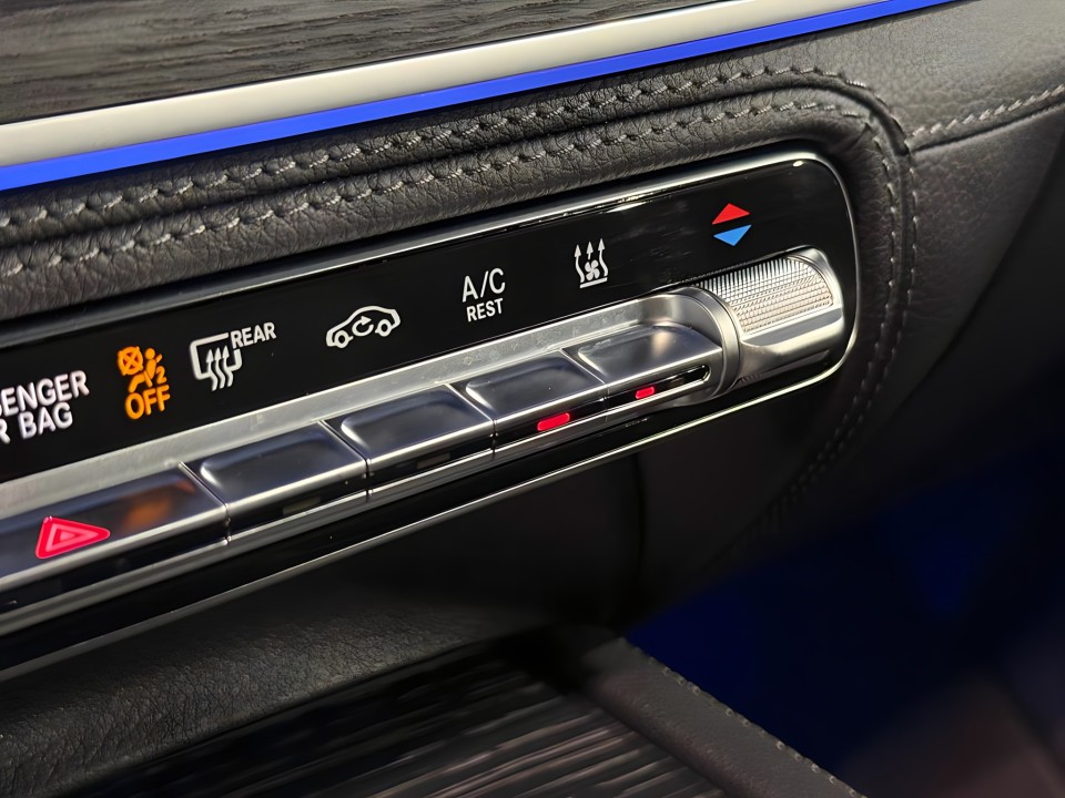 Mercedes-Benz GLE 400d 4MATIC AMG Line - foto 24