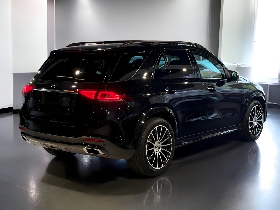 Mercedes-Benz GLE 400d 4MATIC AMG Line (2)