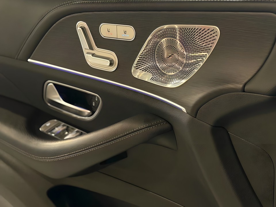 Mercedes-Benz GLE 400d 4MATIC AMG Line - foto 27