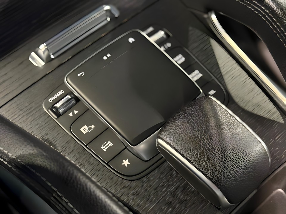 Mercedes-Benz GLE 400d 4MATIC AMG Line - foto 21