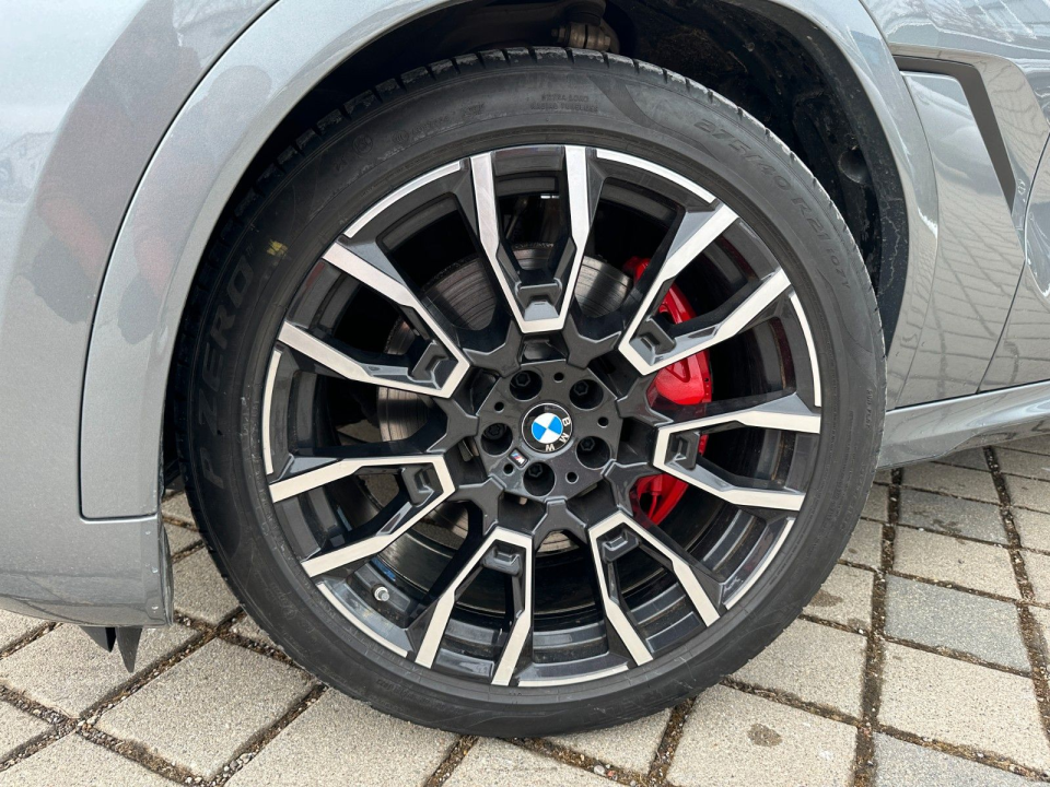 BMW X6 xDrive30d M-Sport facelift 2023 - foto 29
