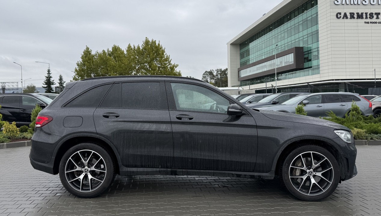 Mercedes-Benz GLC 220d 4MATIC AMG Line (2)