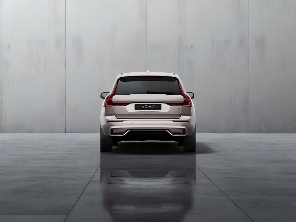 Volvo XC 60 T6 Recharge AWD Plus Dark (4)