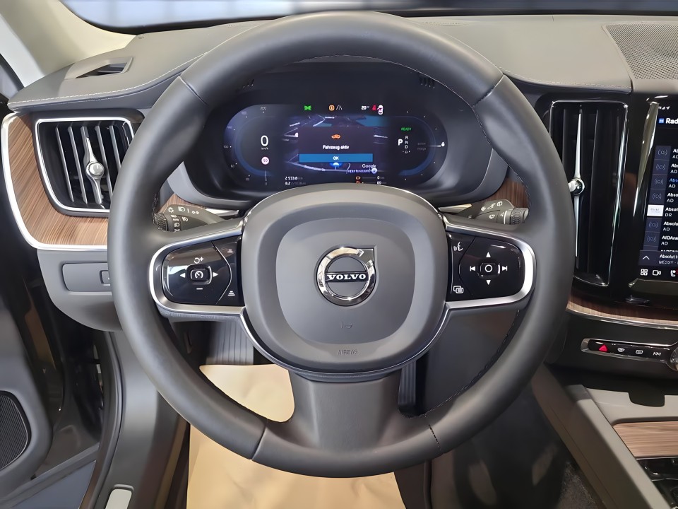Volvo XC 60 Ultimate Bright Recharge (5)