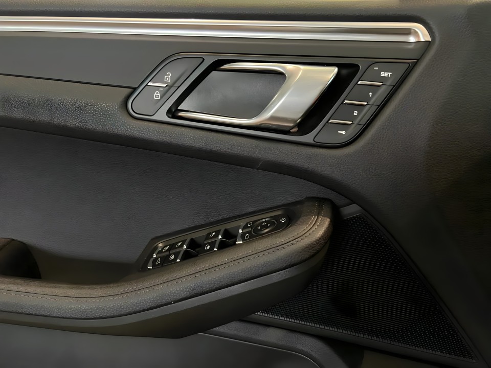 Porsche Macan - foto 18