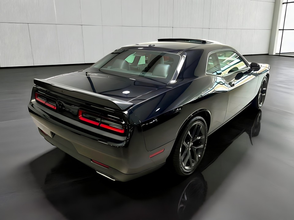 Dodge Challenger GT (2)