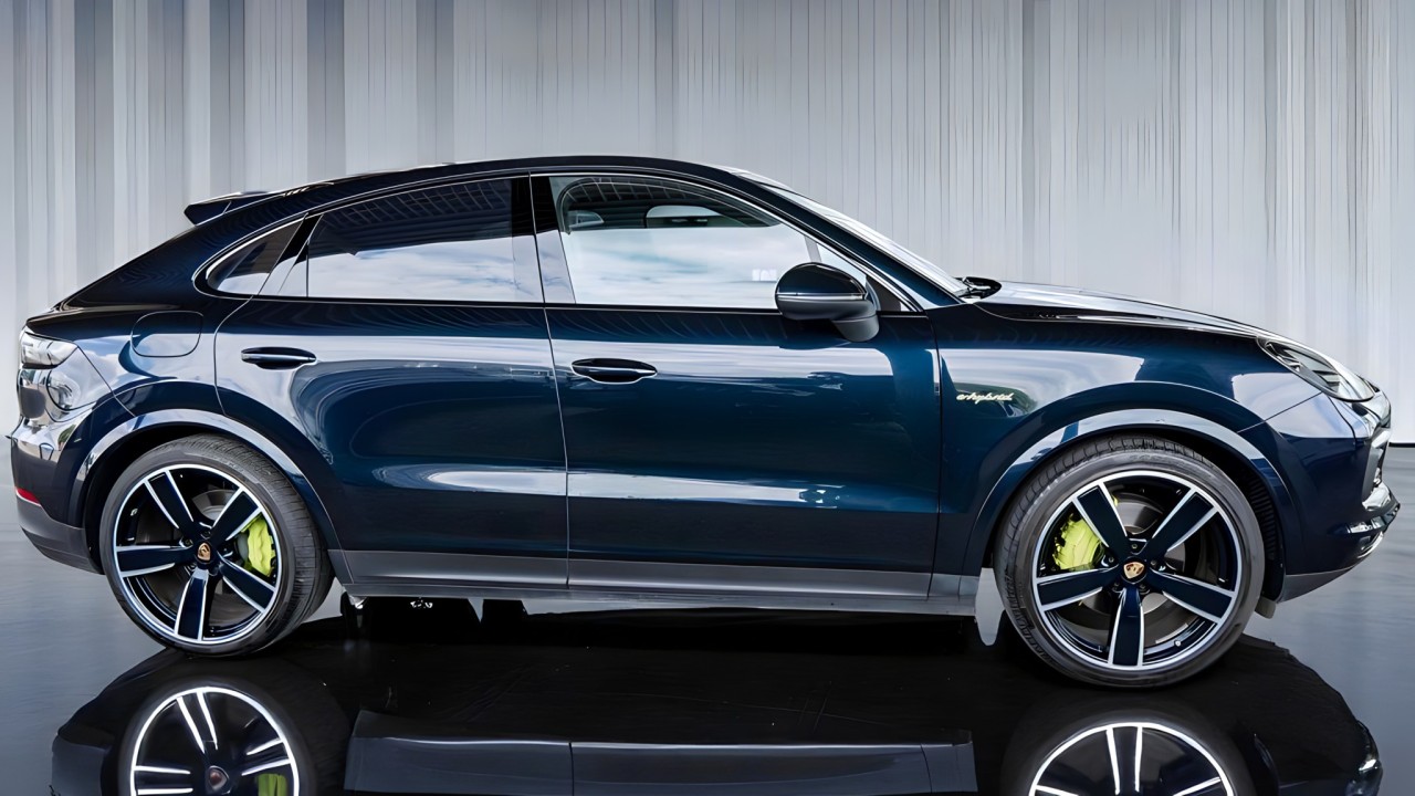Porsche Cayenne Coupe E-Hybrid Platinum Edition (2)