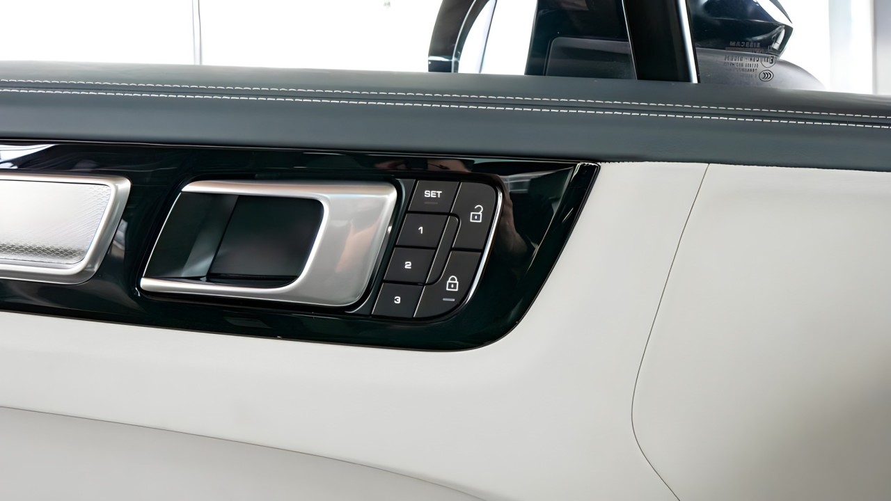 Porsche Cayenne Coupe E-Hybrid Platinum Edition - foto 22