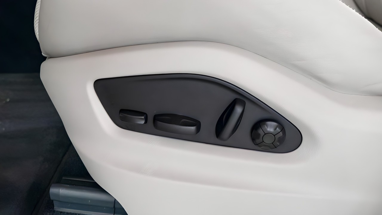 Porsche Cayenne Coupe E-Hybrid Platinum Edition - foto 24