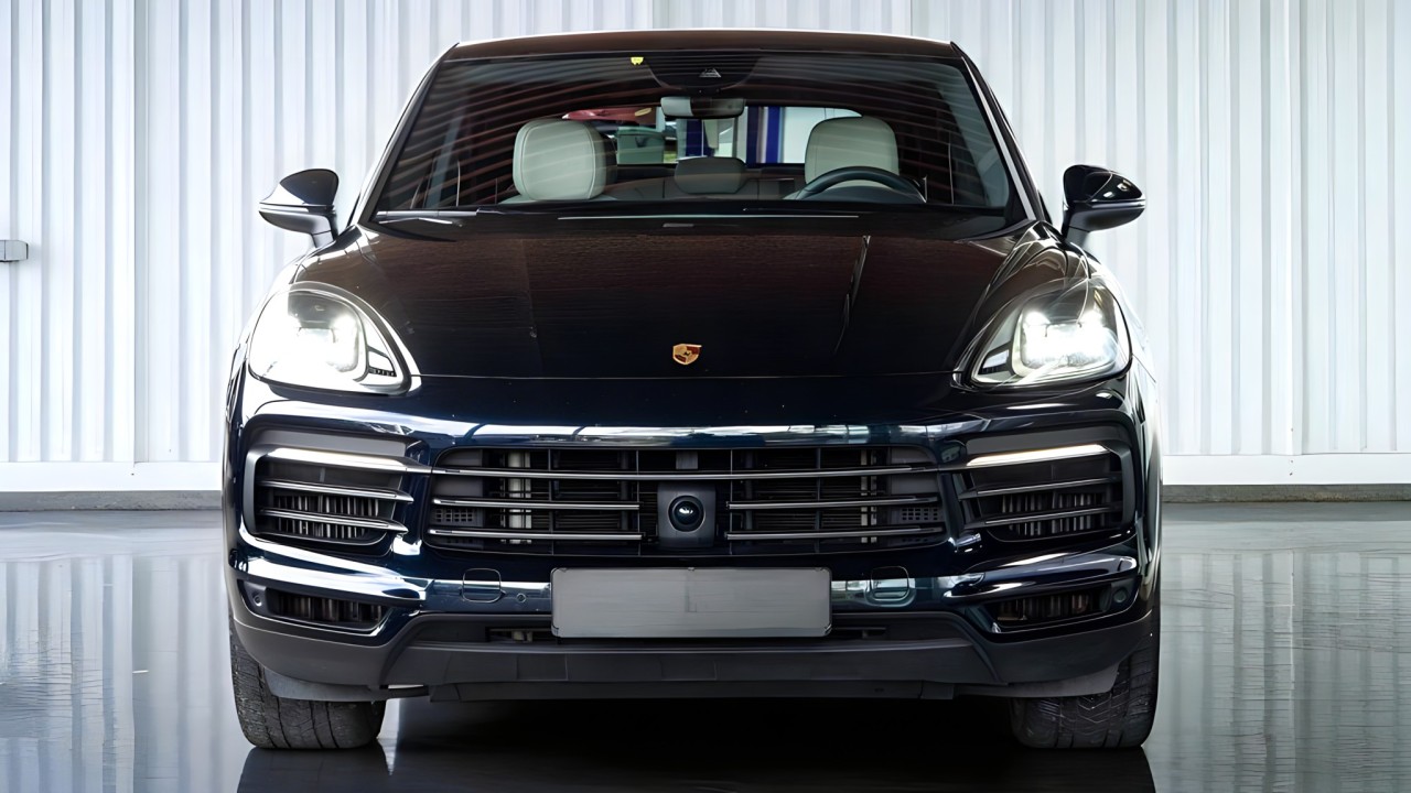 Porsche Cayenne Coupe E-Hybrid Platinum Edition (5)
