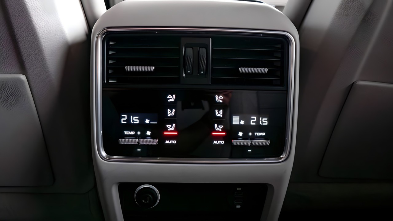 Porsche Cayenne Coupe E-Hybrid Platinum Edition - foto 21