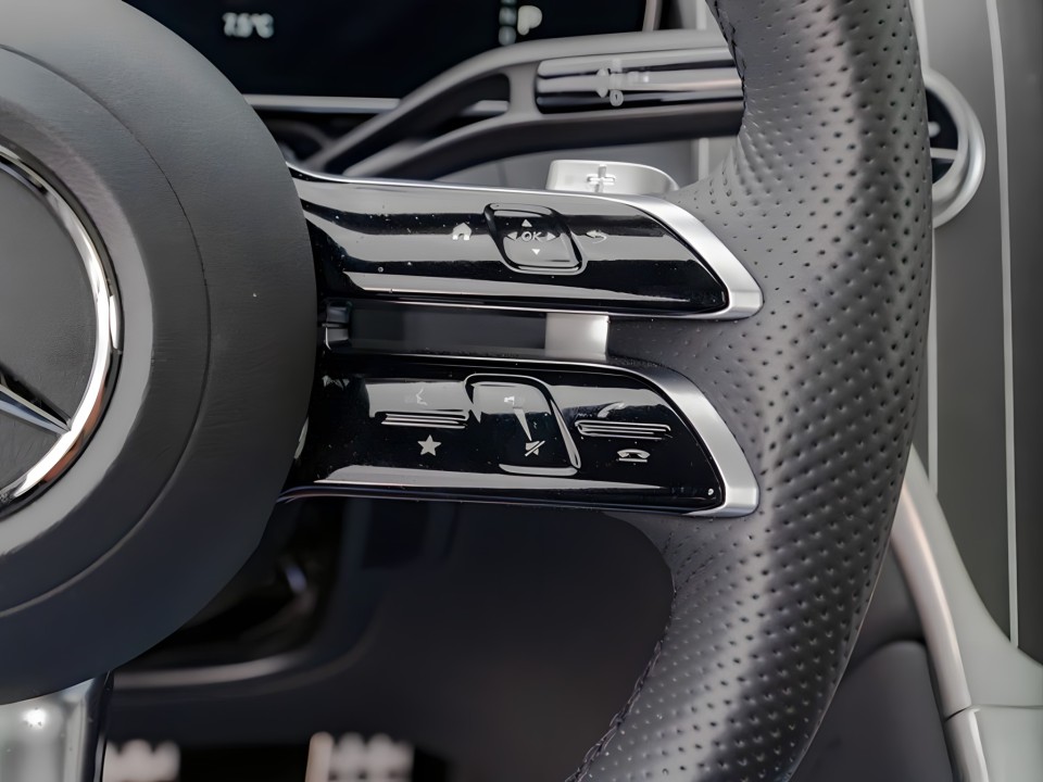 Mercedes-Benz GLC Coupe 300d 4MATIC AMG Line - foto 10