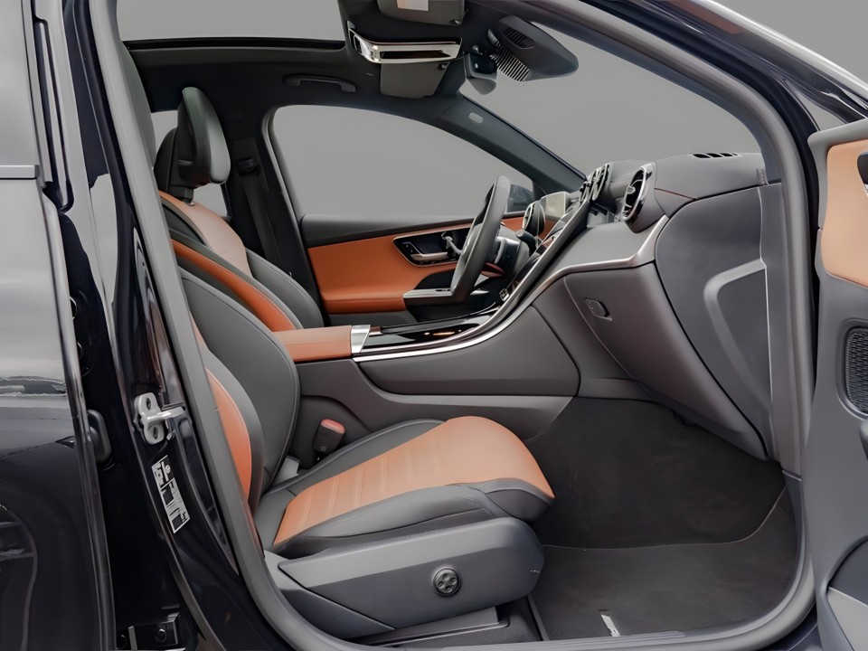 Mercedes-Benz GLC Coupe 300d 4MATIC AMG Line (5)