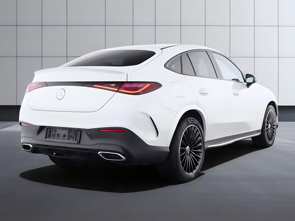 Mercedes-Benz GLC Coupe 300d 4MATIC AMG Line (2)