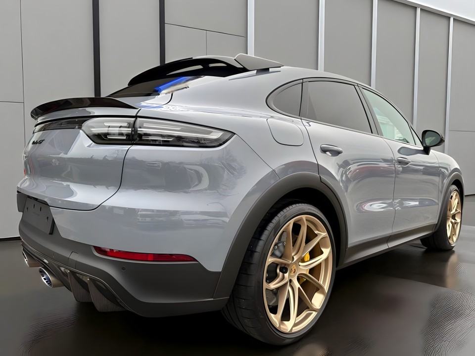 Porsche Cayenne Coupe Turbo GT (3)