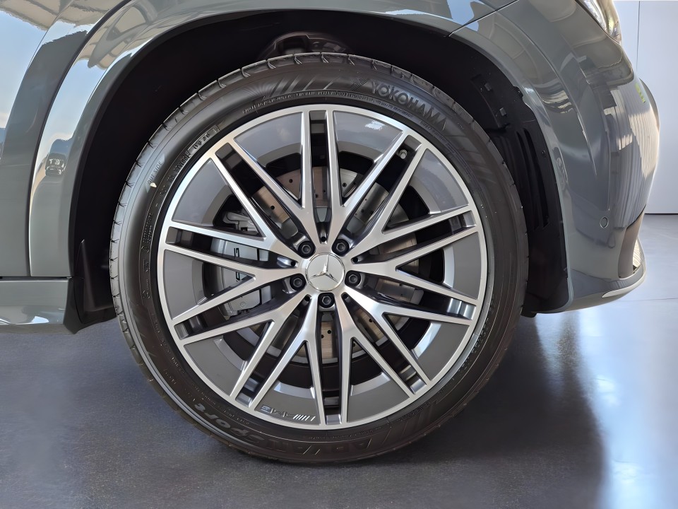 Mercedes-Benz GLE Coupe AMG 53 4MATIC+ - foto 15