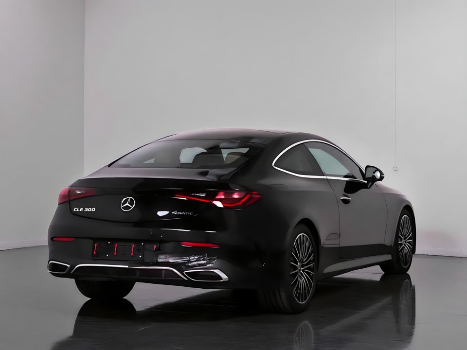 Mercedes-Benz CLE 300 4MATIC (2)
