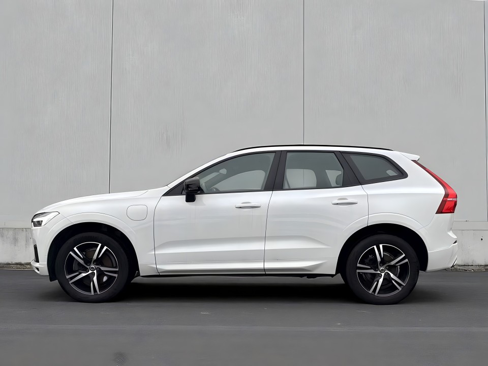 Volvo XC 60 T8 R-Design Recharge (4)