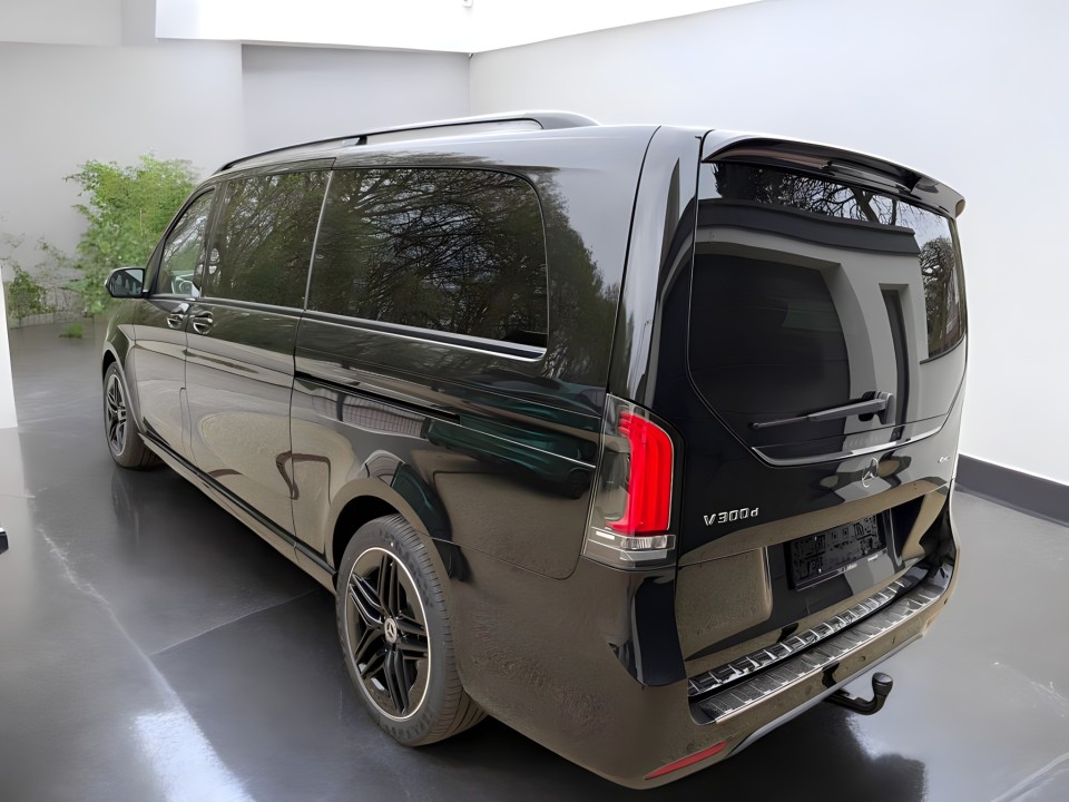 Mercedes-Benz V 300d 4MATIC Extralong AMG Line (5)