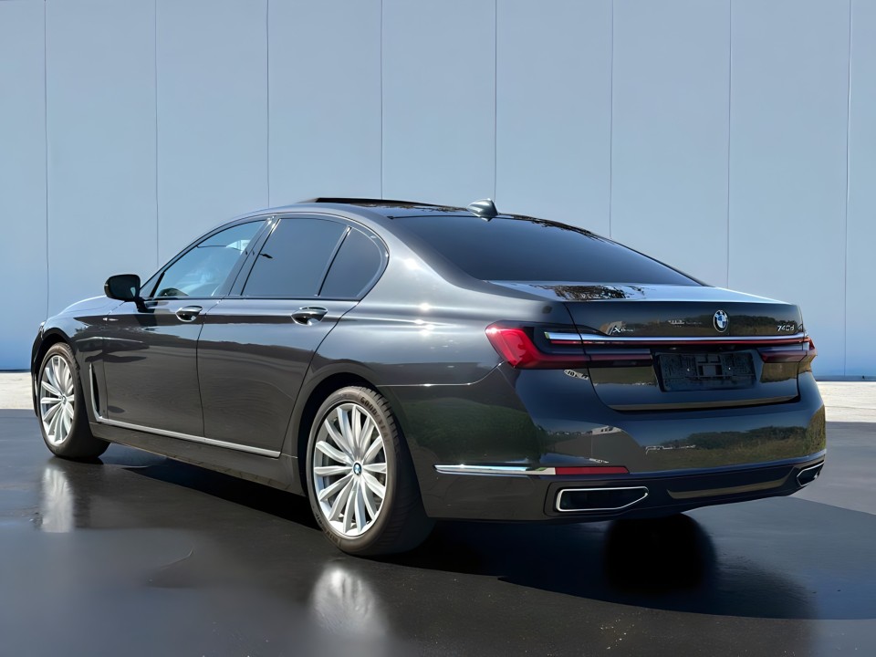 BMW Seria 7 740d xDrive (4)