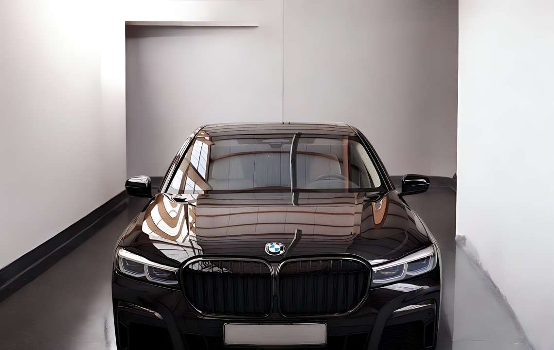 BMW Seria 7 730d xDrive M-Sport (2)