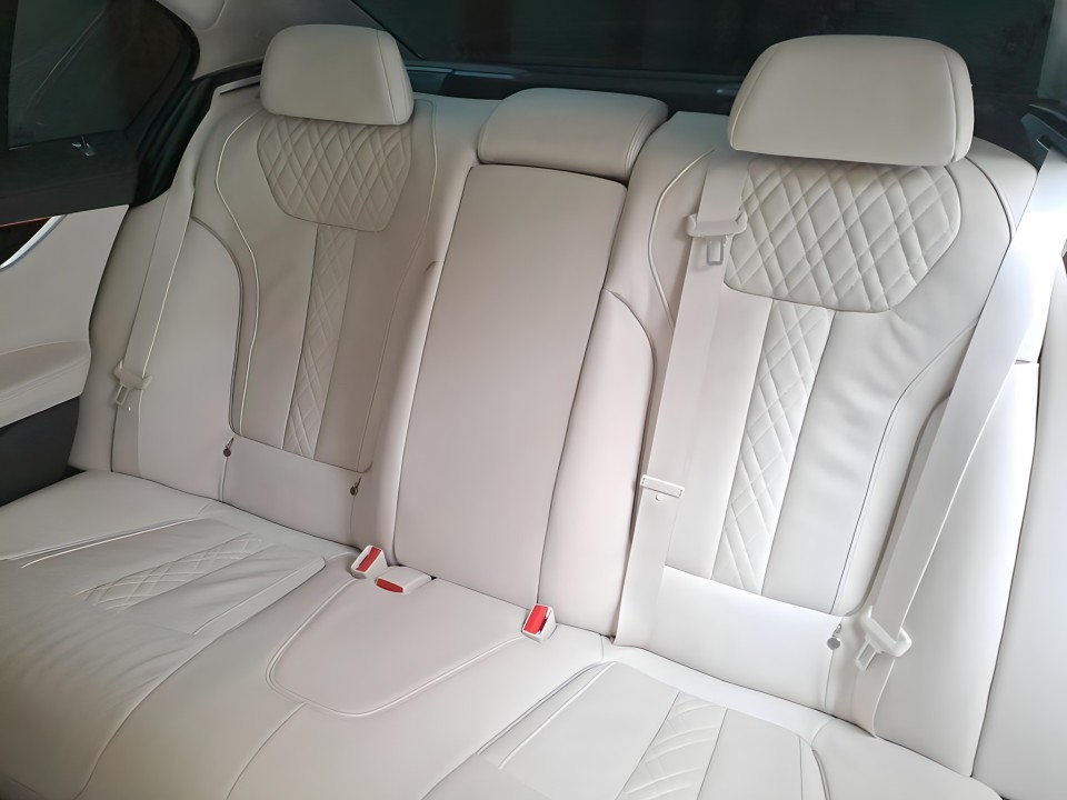 BMW Seria 7 730d xDrive M-Sport - foto 7