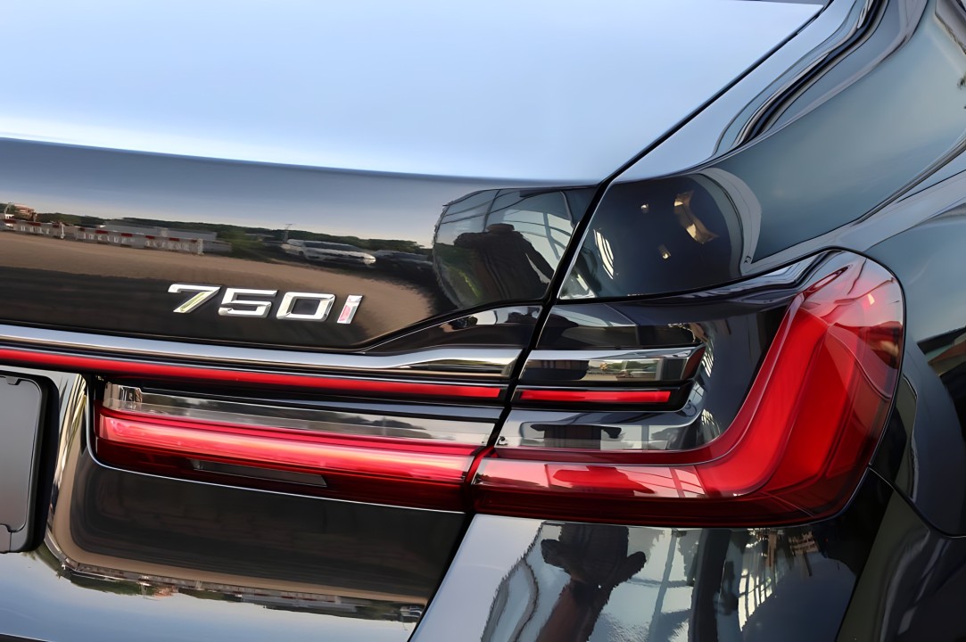 BMW Seria 7 750 i xDrive M Sport - foto 29