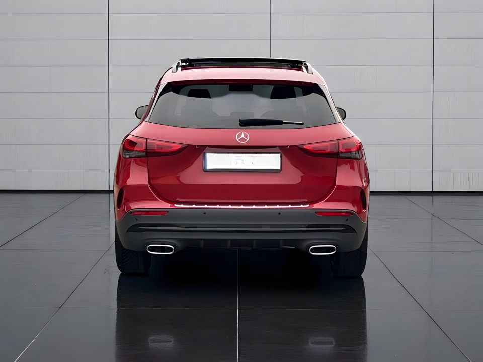 Mercedes-Benz GLA 250 4Matic AMG (4)