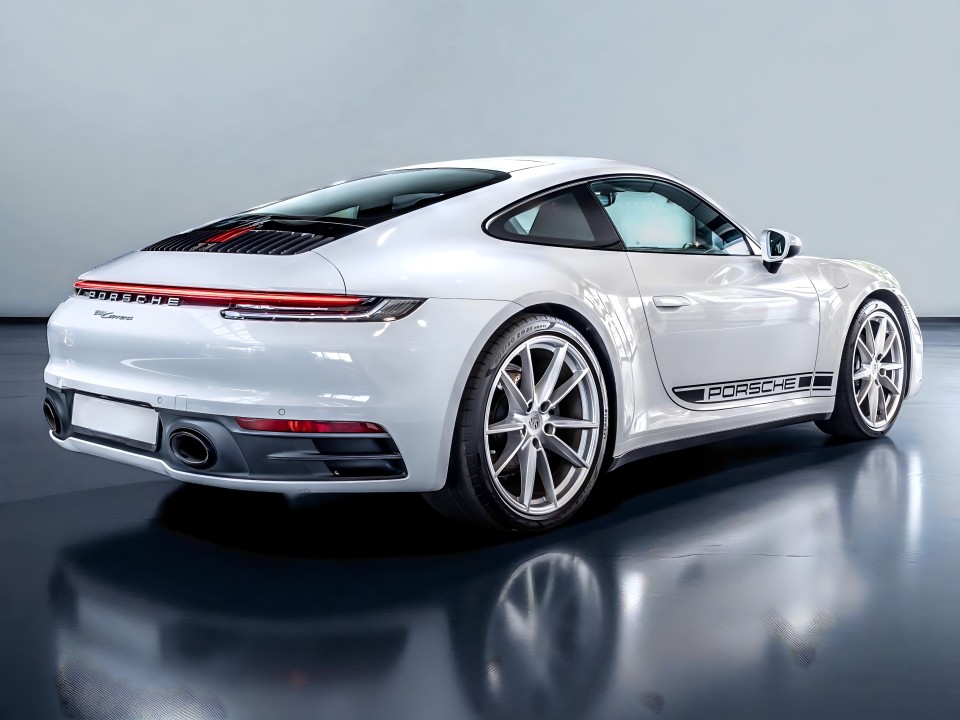 Porsche 911 Carrera (3)