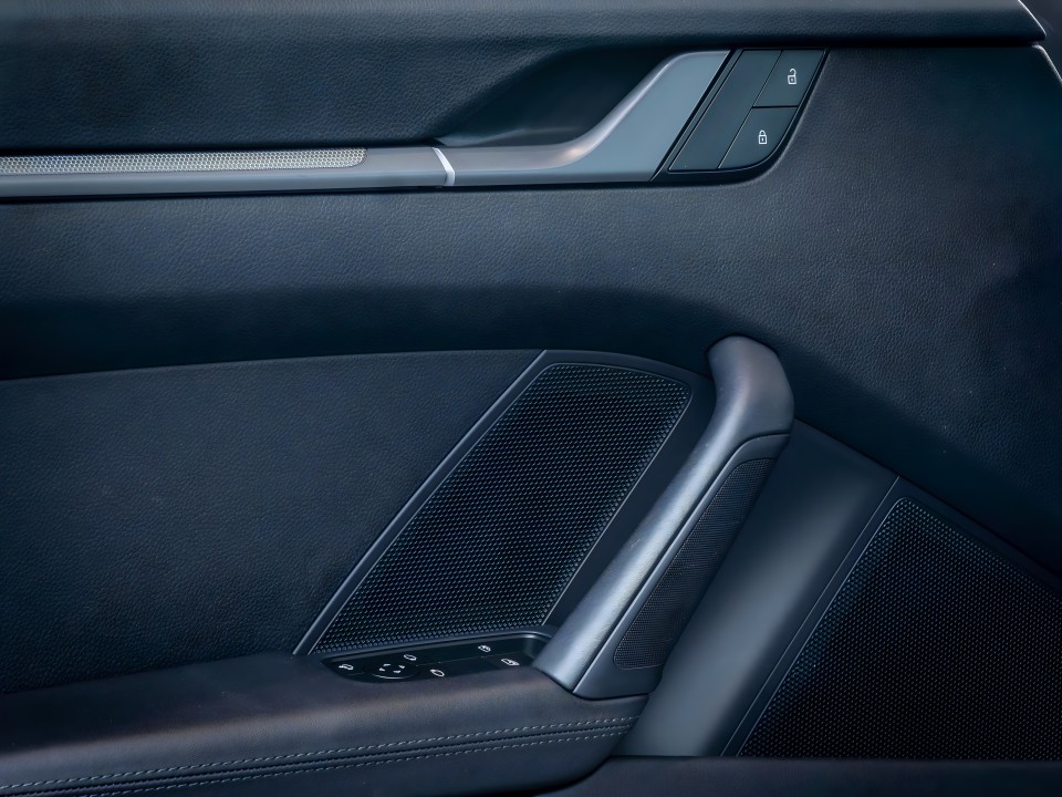 Porsche 911 Carrera - foto 12