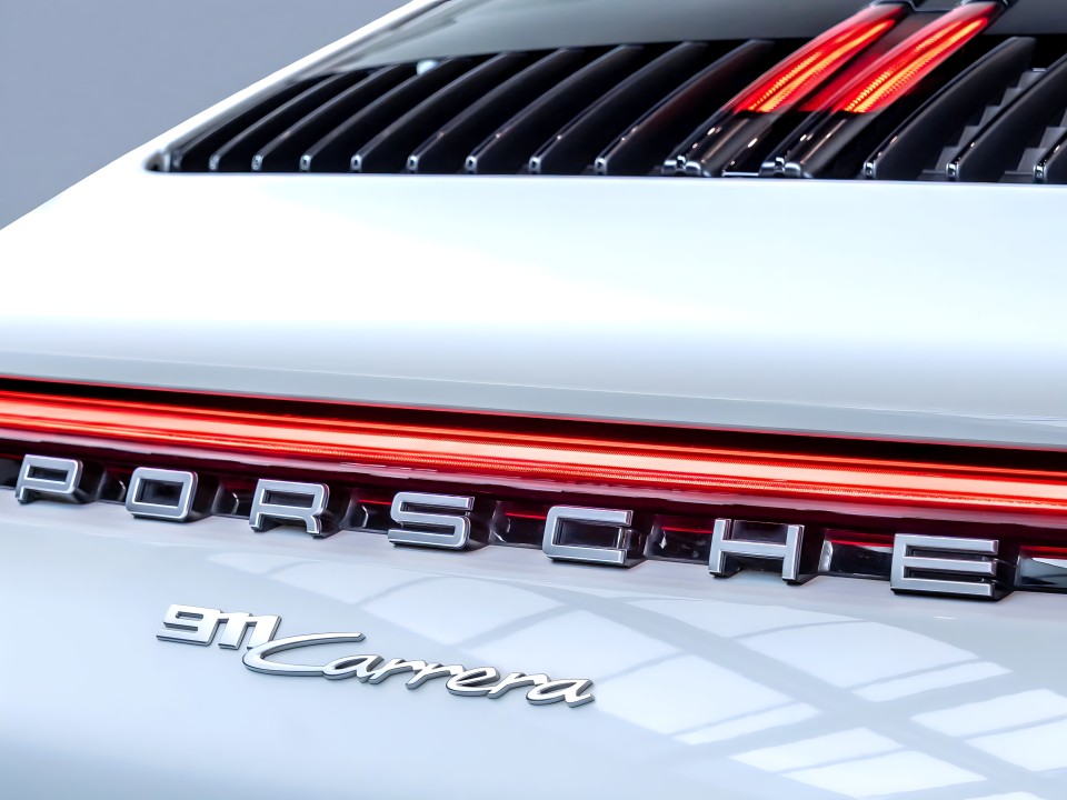 Porsche 911 Carrera - foto 16