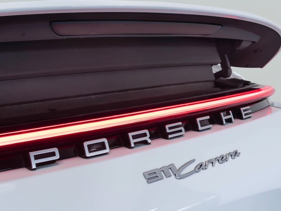 Porsche 911 Carrera - foto 17