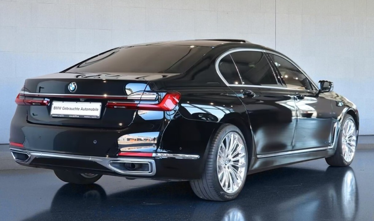 BMW Seria 7 740Ld xDrive (2)