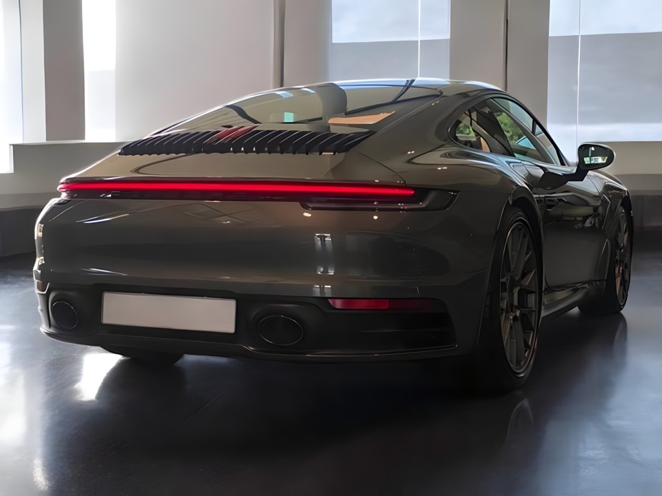 Porsche 911 Carrera S (2)