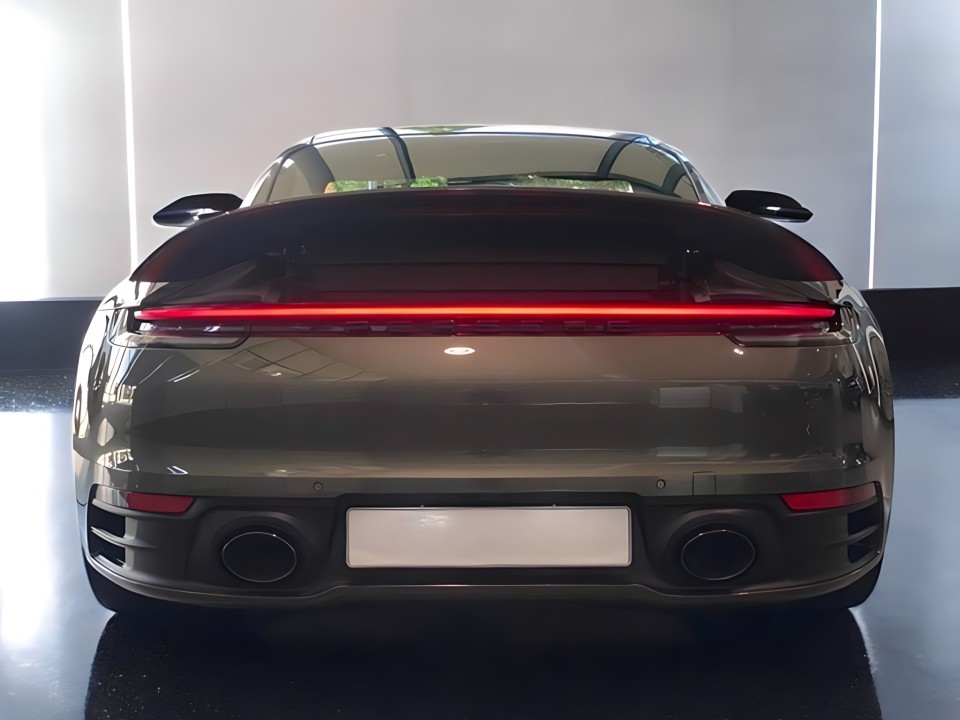 Porsche 911 Carrera S (5)