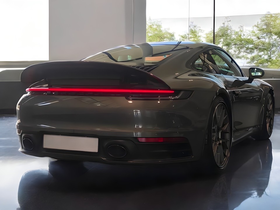 Porsche 911 Carrera S (3)