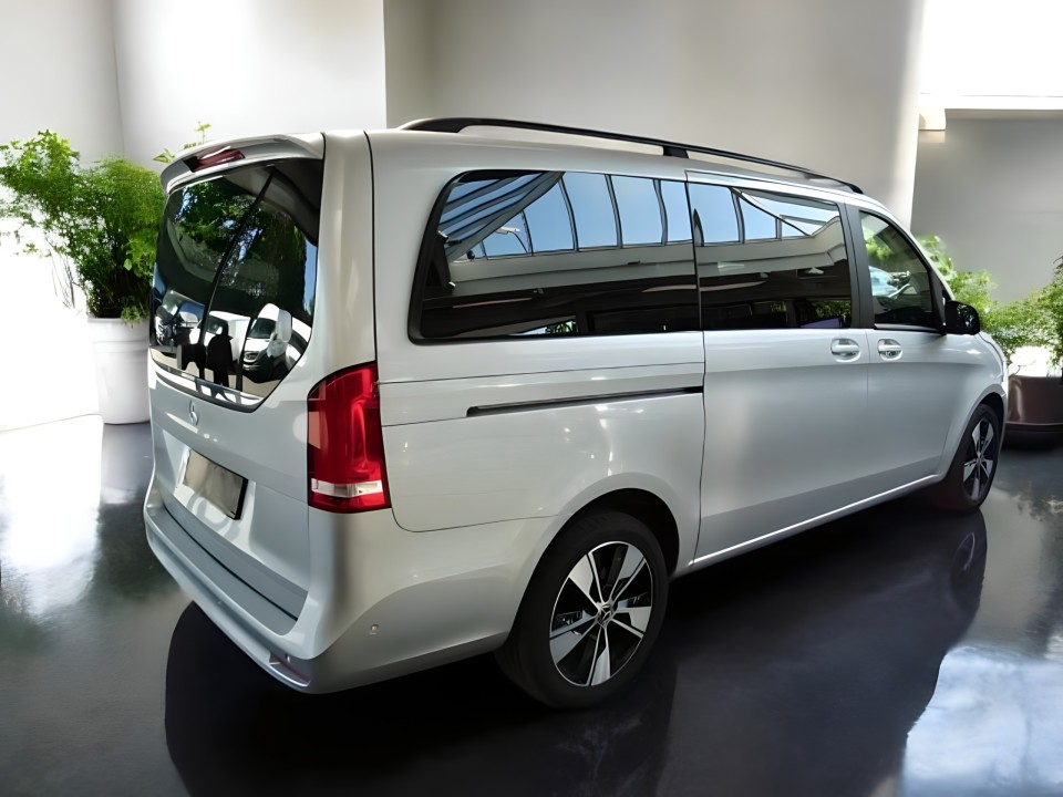 Mercedes-Benz V 300d Avantgarde Long (3)