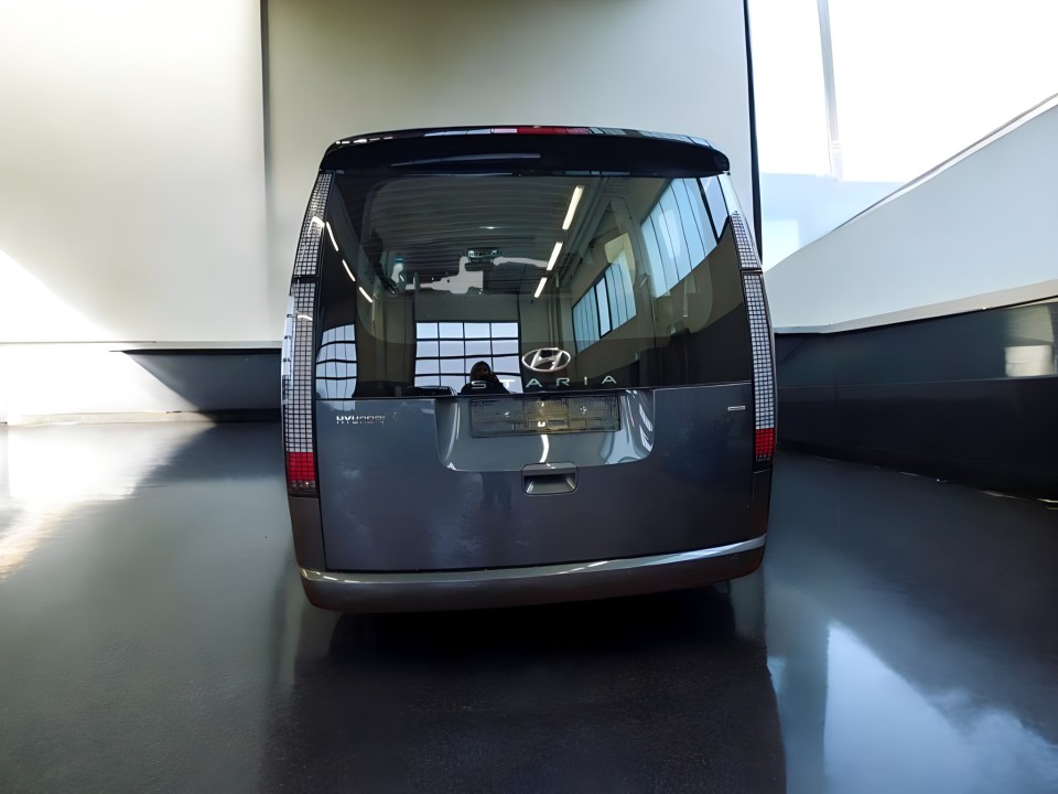 Hyundai Staria 2.2 CRDi AT 4WD TREND (3)