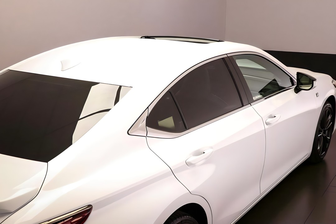 Lexus Seria ES 300h F Sport - foto 37