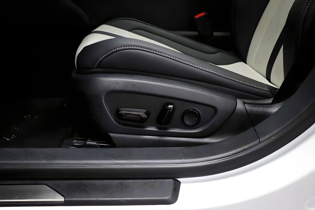 Lexus Seria ES 300h F Sport - foto 33